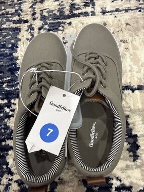 Goodfellow & Co Olive Green Canvas Low-Top Sneakers